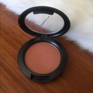 MAC Powder Blush
